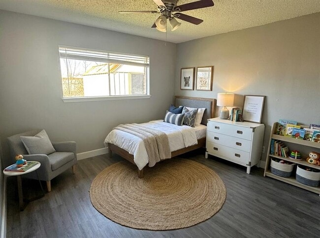 Building Photo - 9906 Randall Dr