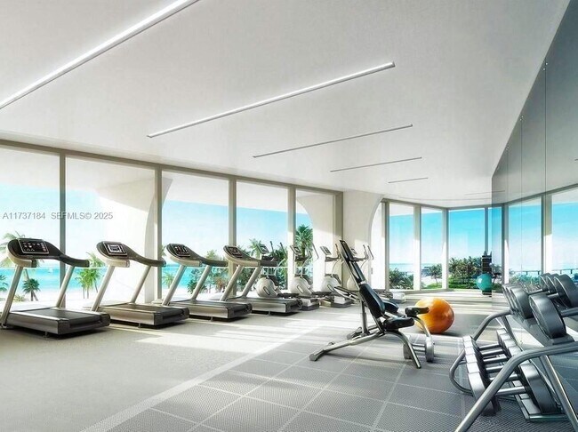 Building Photo - 16901 Collins Ave