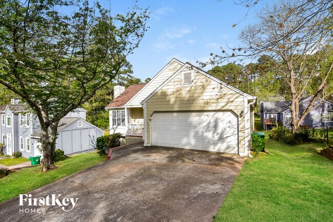 Building Photo - 560 Crestridge Ct