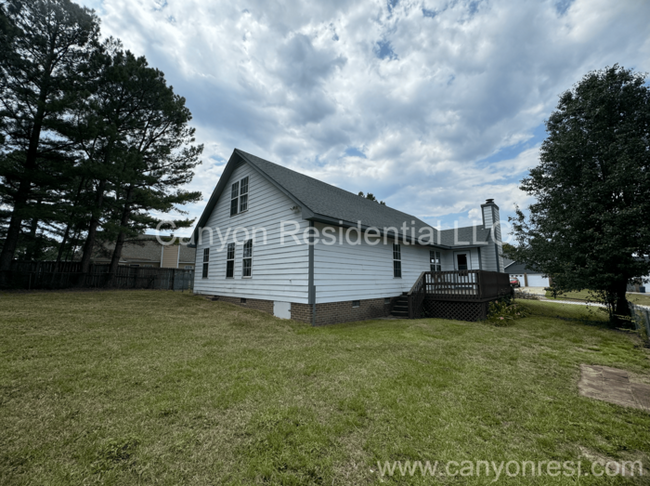 Building Photo - Charming Brick-Front Cul-de-Sac Retreat wi...