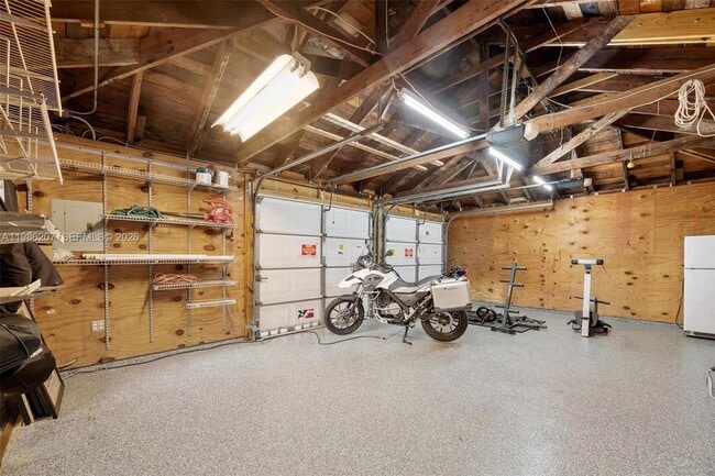 Building Photo - 285 NE 105th St