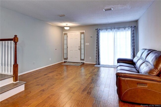 Building Photo - 1005 Settlement Dr