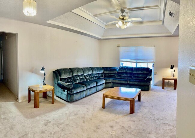 Building Photo - 2807 Montgomery Dr