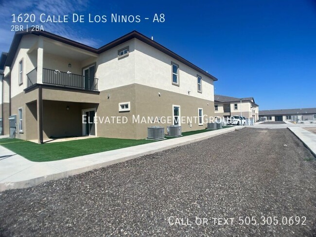Primary Photo - 1620 Calle de los Ninos Ave