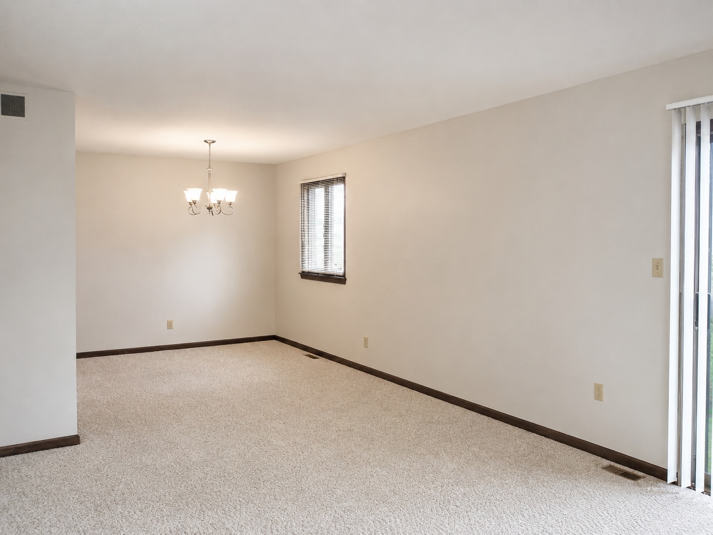 Building Photo - 1702 Maynard Dr