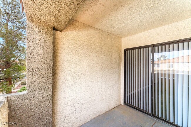 Building Photo - 3151 N Soaring Gulls Dr