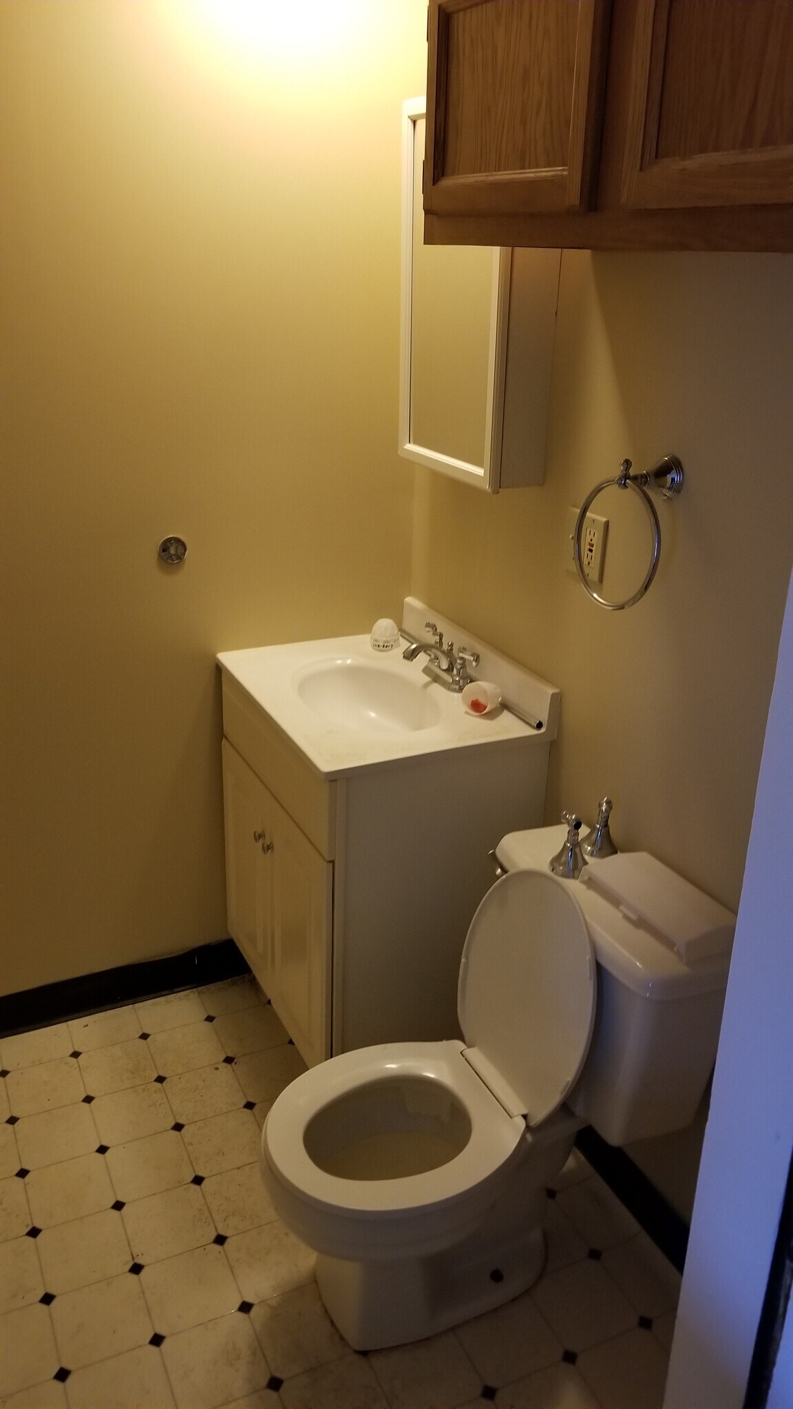 Building Photo - 14 Bardwell St