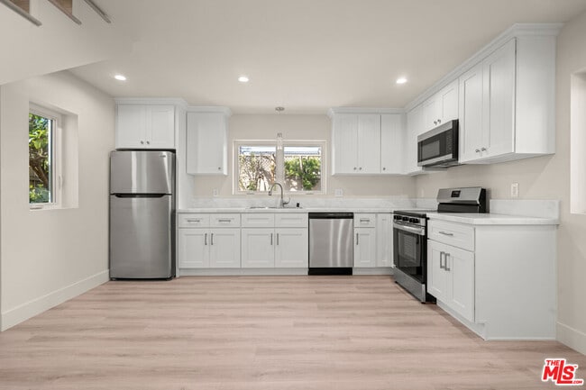 Building Photo - 1509 Edris Dr