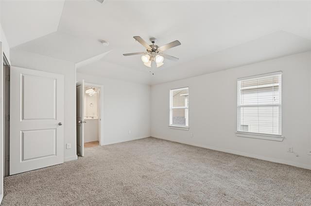 Building Photo - 9941 Ironhorse Dr