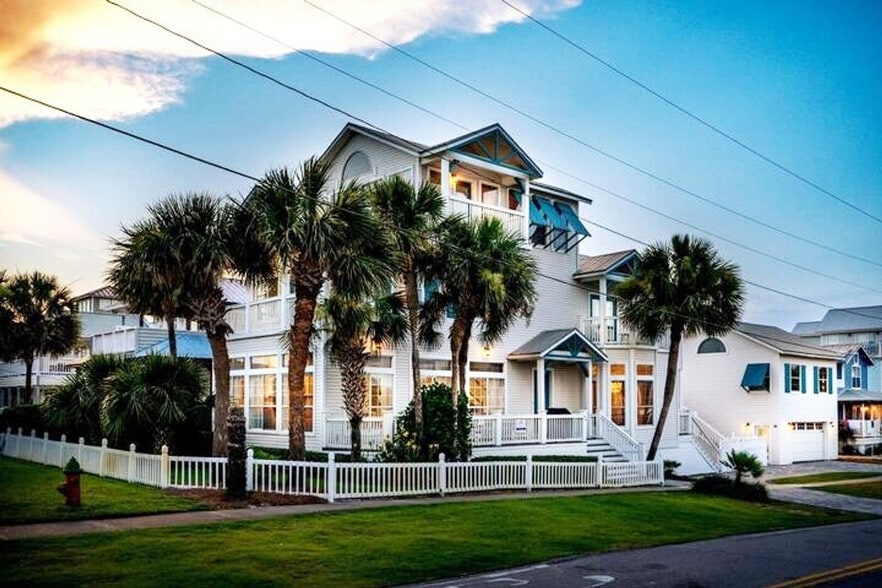 Building Photo - 64 Cobia St