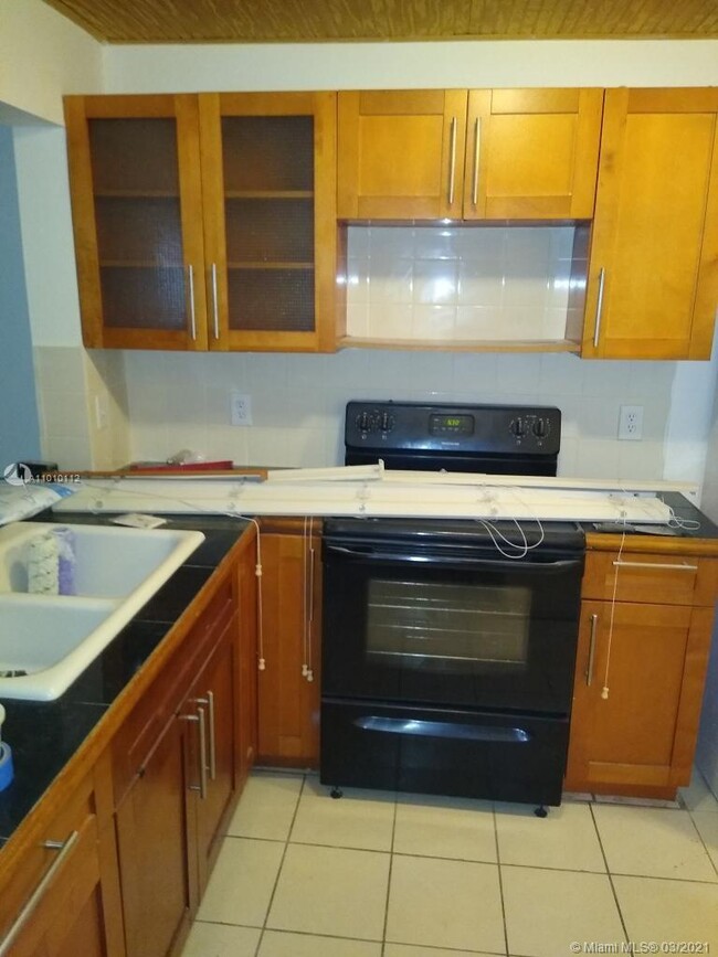 Building Photo - 20825 NE 8th Ct