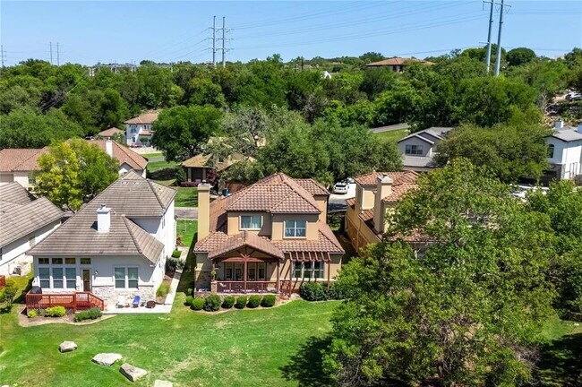 Building Photo - 15 Chandon Ln