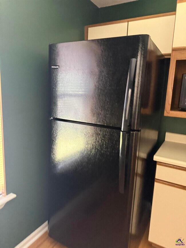 Building Photo - 421 Granada Terrace