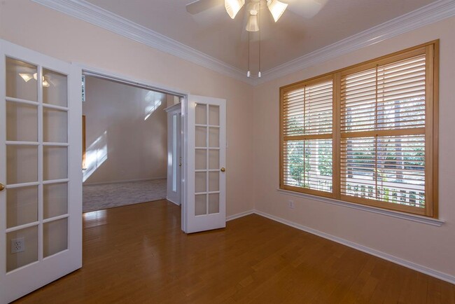 Building Photo - 26 Clover Gate Cir