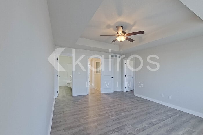 Building Photo - 6925 Holly Ct