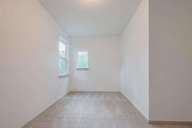 Building Photo - 11622 Twain Dr