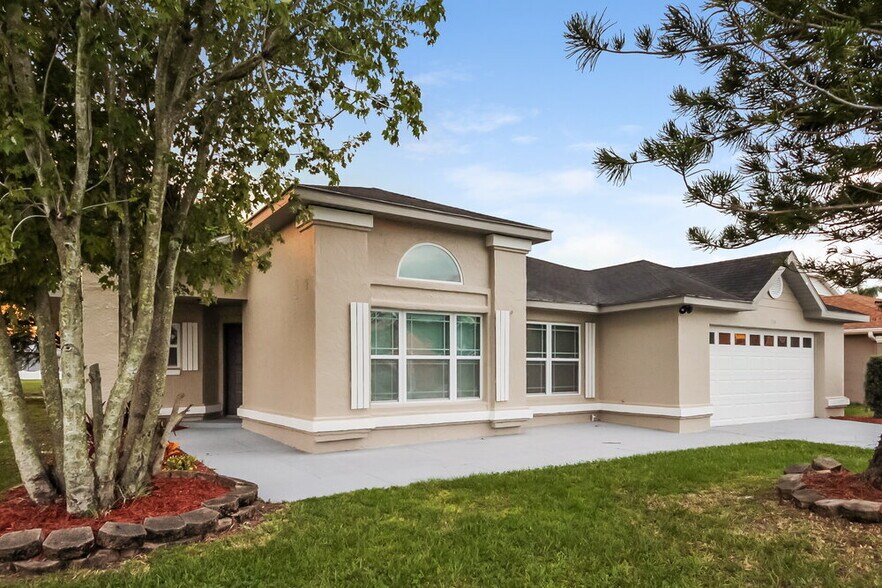 Building Photo - 240 Satinwood Cir
