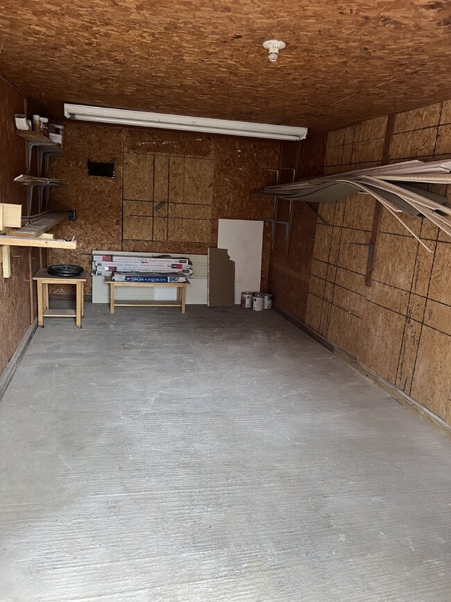 Building Photo - Charming 3-Bedroom Home with 3 Full Bathro...