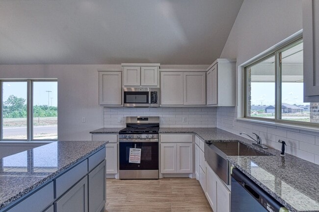 Building Photo - 3812 SE 80th St