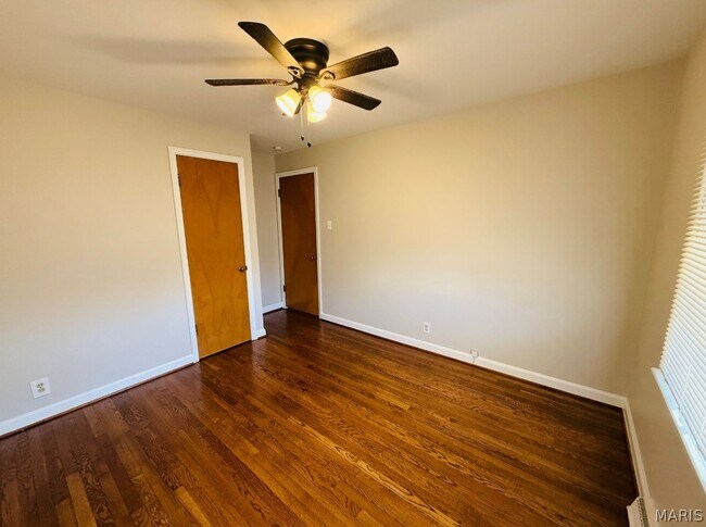 Building Photo - 9720 Gloucester Dr