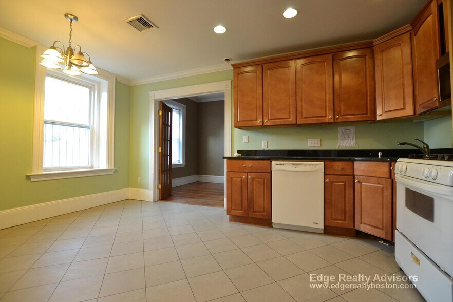 Building Photo - 12A Sutherland Rd