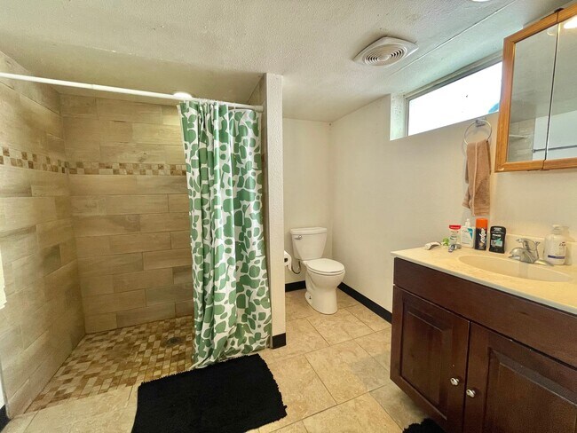 Building Photo - 1729 11th Ave