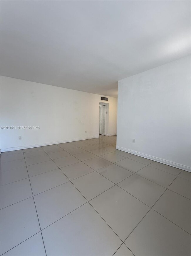 Building Photo - 4410 W Flagler St