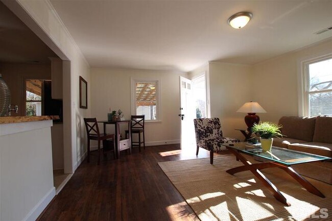 Building Photo - Updated single-family home in downtown Raleigh