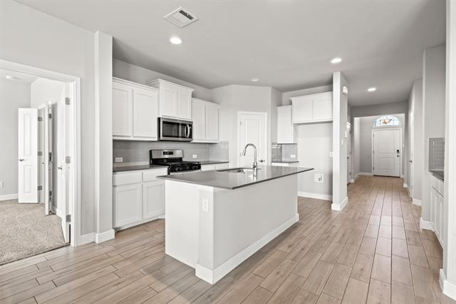 Primary Photo - 204 Dunmore Dr