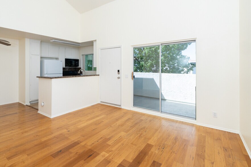 Building Photo - 21314 Nandina Ln