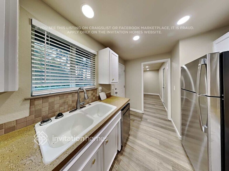 Building Photo - 20604 52nd Ave Ct E