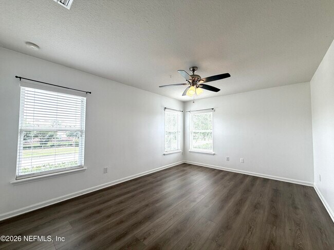 Building Photo - 104 Crete Ct