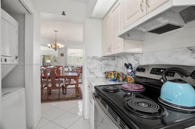 Building Photo - 1801 Eleuthera Point