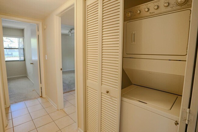 Building Photo - 40 Andalusia Ct