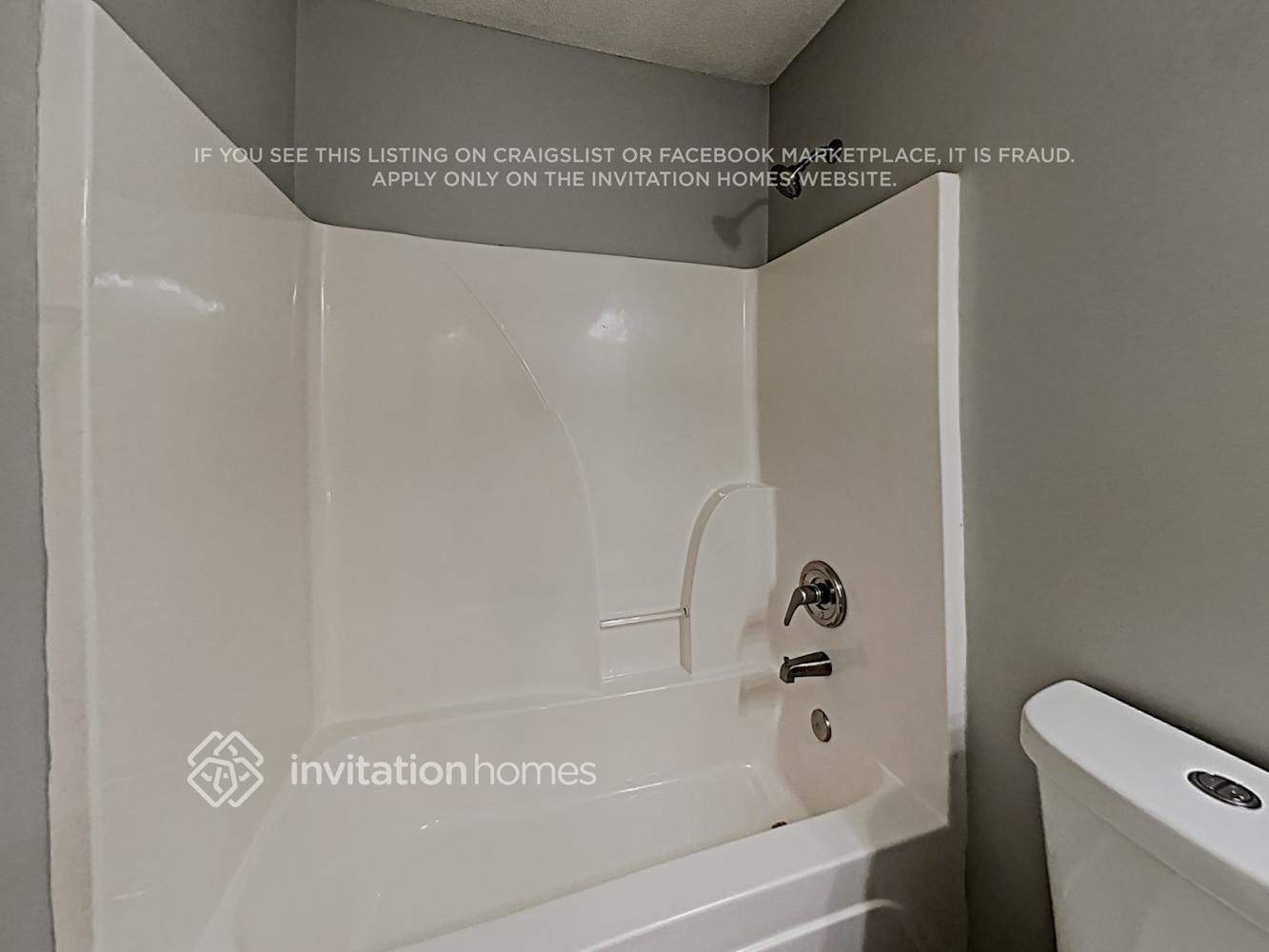 Building Photo - 3913 Arabian Way SW