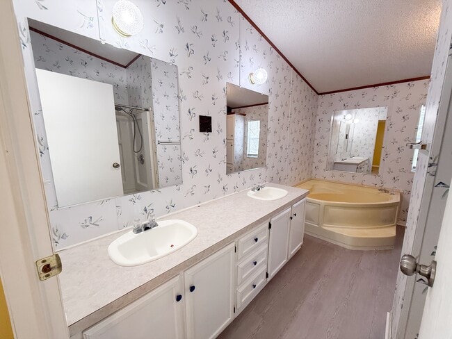 Building Photo - 4506 Legend Falls