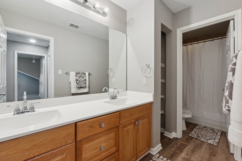 Building Photo - 117 Chapel Hill Cir