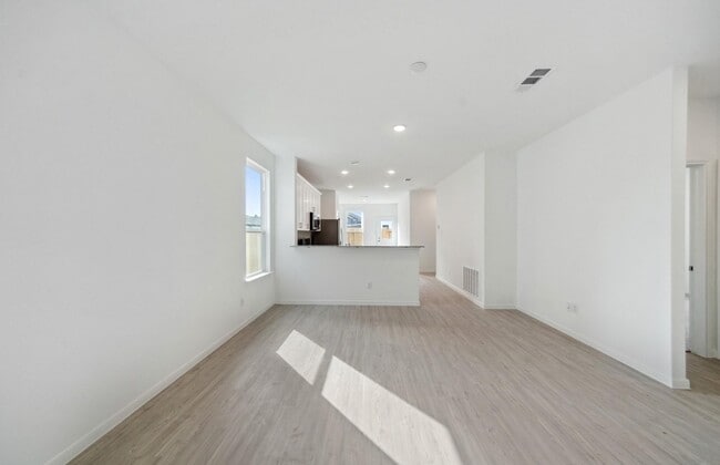 Building Photo - 21618 Fox Gully Ln