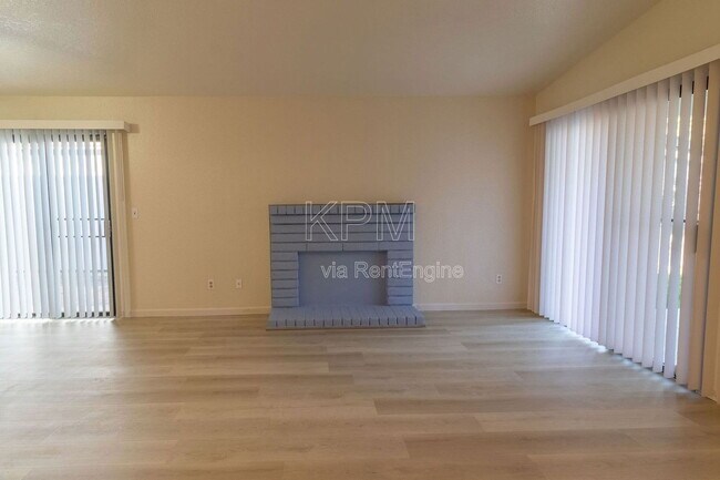Building Photo - 6072 Carolina Cir