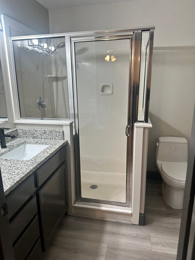 Building Photo - Beautiful Home For Rent!