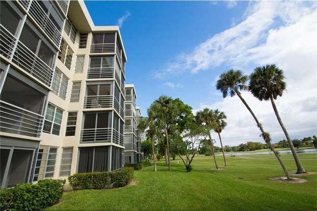 Building Photo - 804 Cypress Blvd