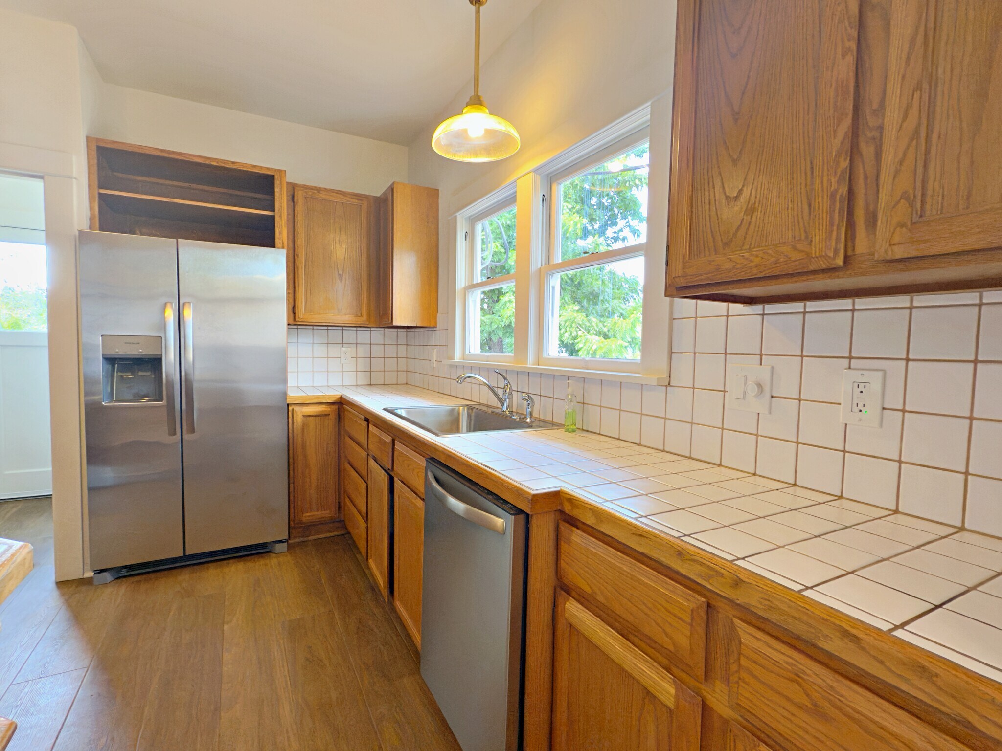 Building Photo - 125 NE 84th Ave