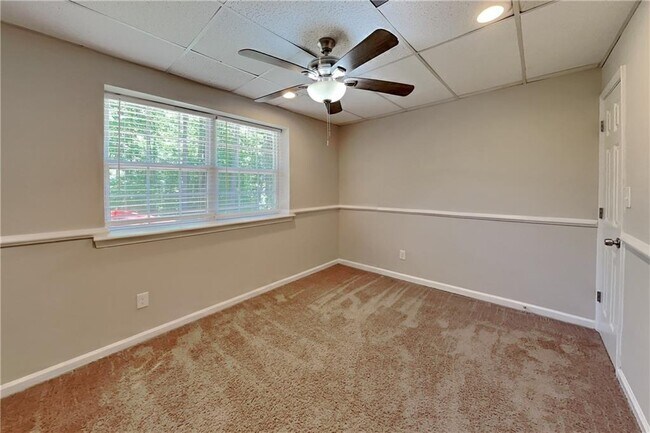 Building Photo - 460 Highlander Way