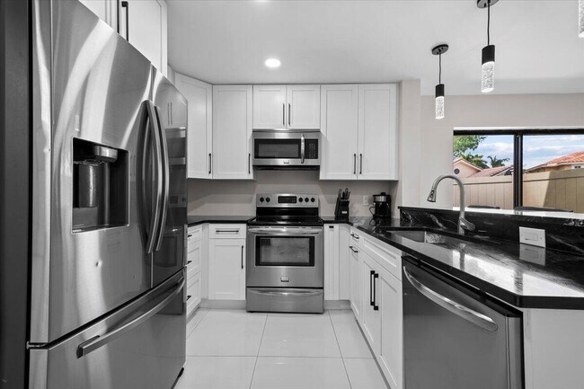 Building Photo - 1779 Harborside Cir