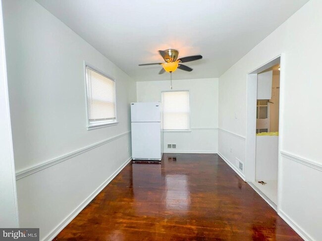 Building Photo - 12040 Valleywood Dr