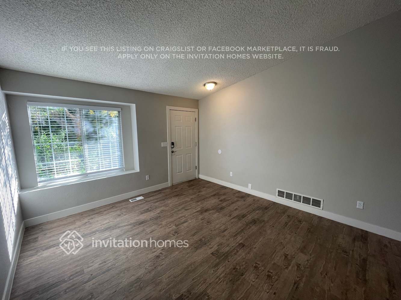 Building Photo - 10523 Hyacinth Pl