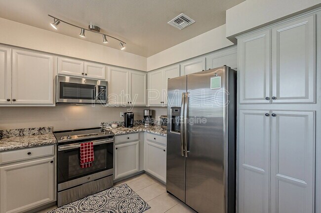 Building Photo - 9707 E Mountain View Rd