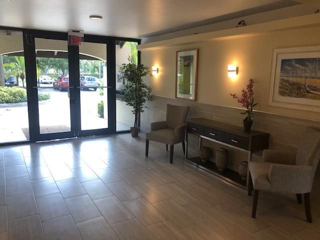 lobby - 955 Egret Cir
