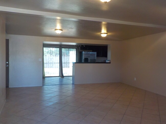 Building Photo - 8100 E Kenyon Dr