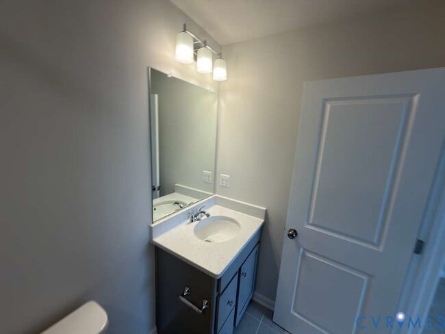 Building Photo - 435 Burden Dr